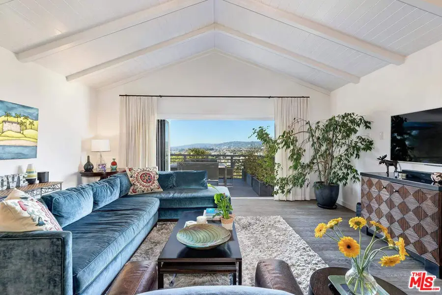 1757 Hollyvista Avenue, Los Angeles, CA 90027 - #3