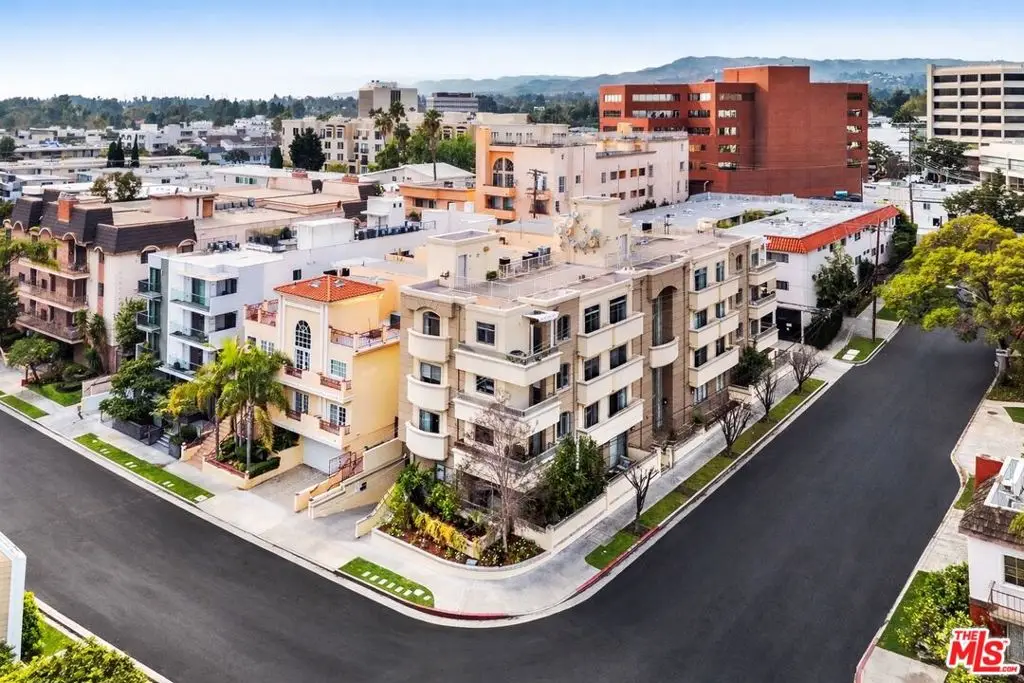 871 Granville Avenue #101, Los Angeles, CA 90049 - #1