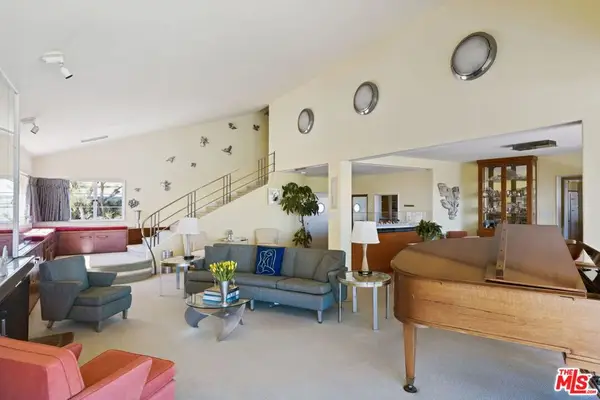 3814 Amesbury Road, Los Angeles, CA 90027