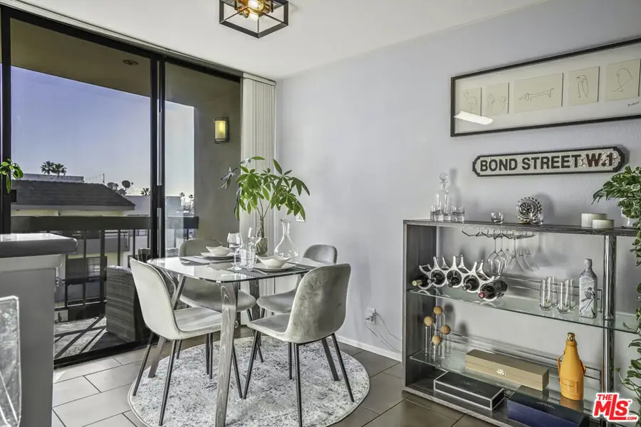 7320 Hawthorn Avenue #315, Los Angeles, CA 90046 - #2
