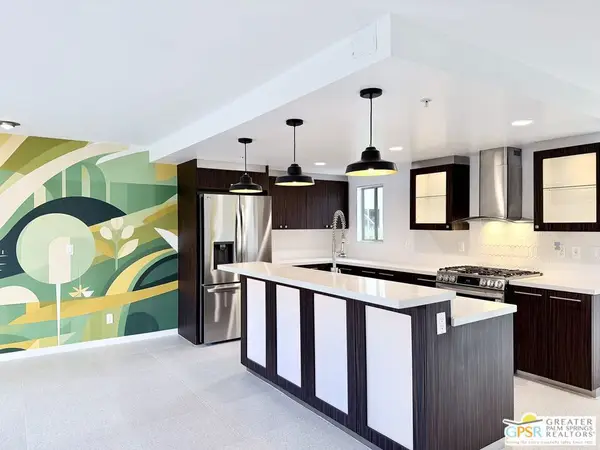 588 E San Lorenzo Road #104, Palm Springs, CA 92264