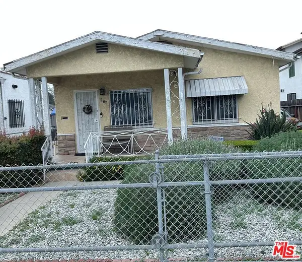 823 E 76th Place, Los Angeles, CA 90001