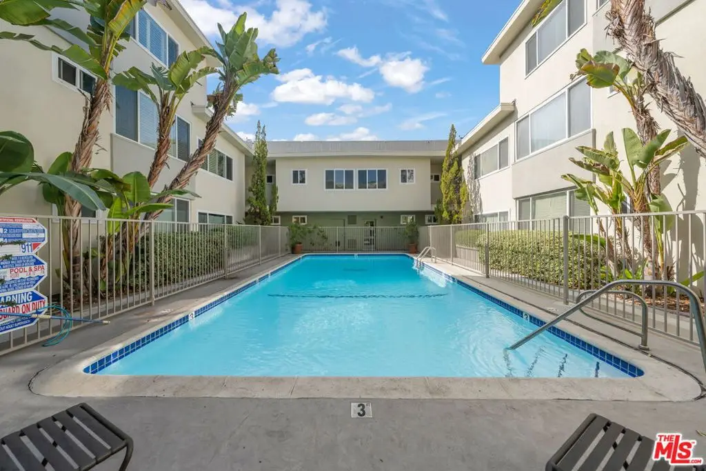 1525 N Hayworth Avenue #302, Los Angeles, CA 90046 - #1