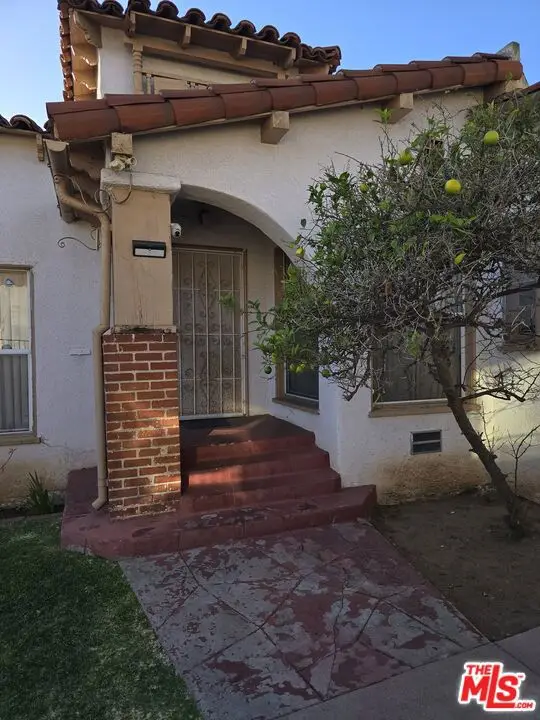 4461 W 61st Street, Los Angeles, CA 90043 - #3