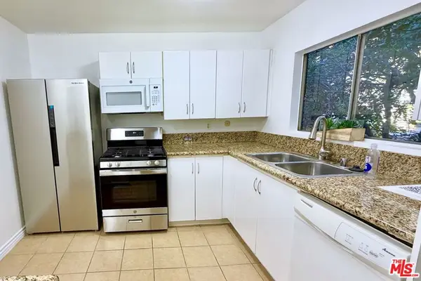 18350 Hatteras Street #253, Tarzana, CA 91356
