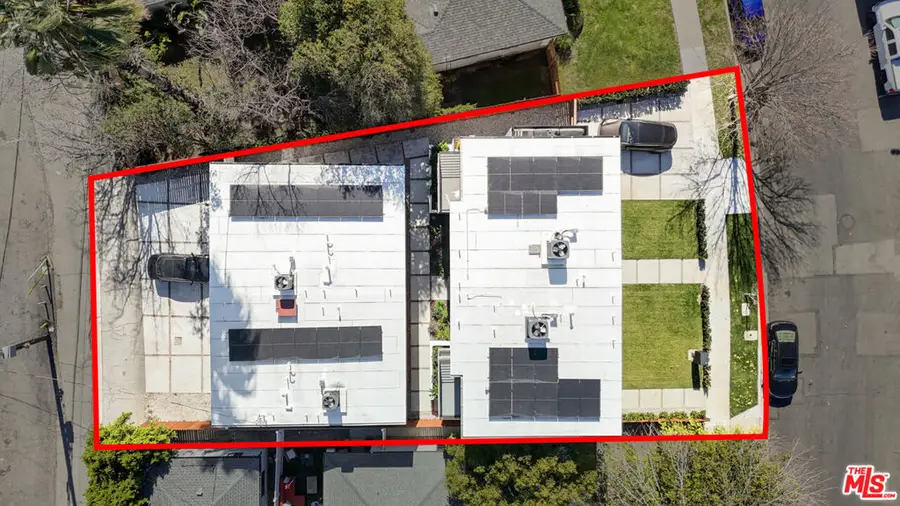 6422 Hanna Avenue, Woodland Hills, CA 91303 - #2