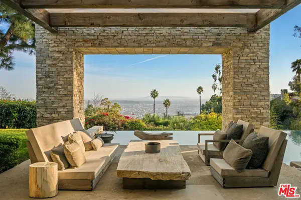 9240 Swallow Drive, West Hollywood, CA 90069