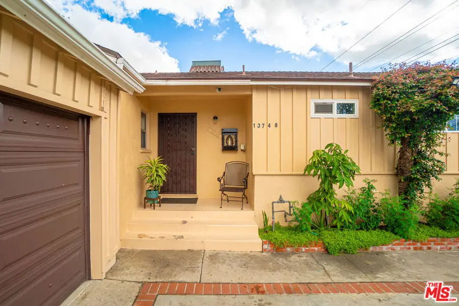 13748 Sunburst Street, Arleta, CA 91331 - #3