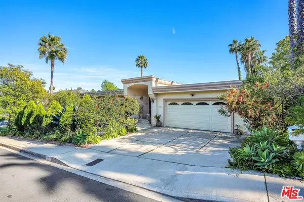 10810 Via Verona Street, Los Angeles, CA 90077