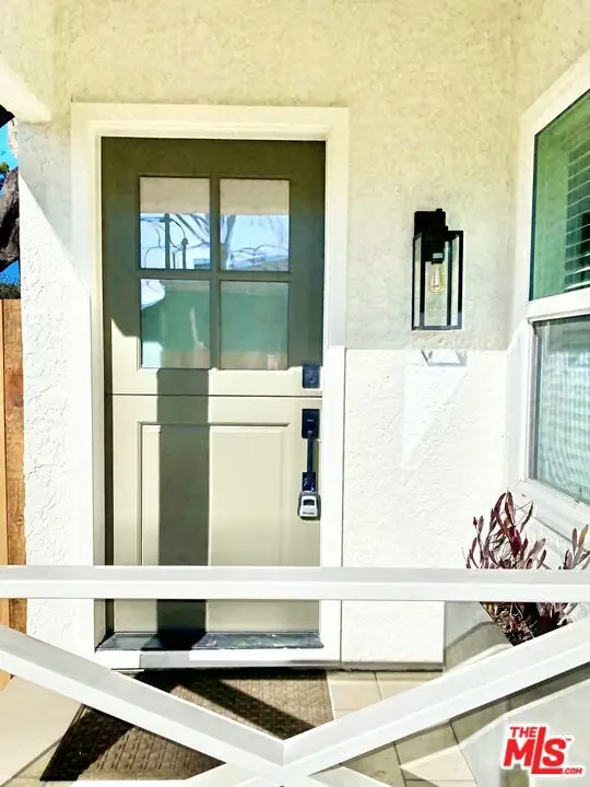 5220-5222 Whitsett Avenue #2, Valley Village, CA 91607 - #2