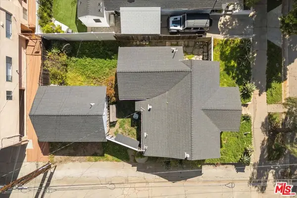 1116 S Barrington Avenue, Los Angeles, CA 90049