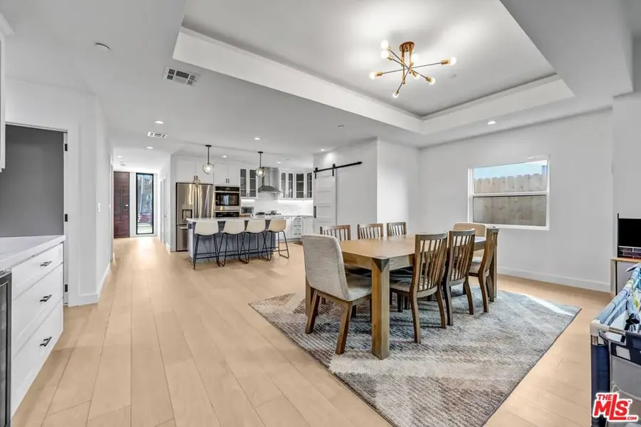 15227 Hartsook Street, Sherman Oaks, CA 91403 - #3