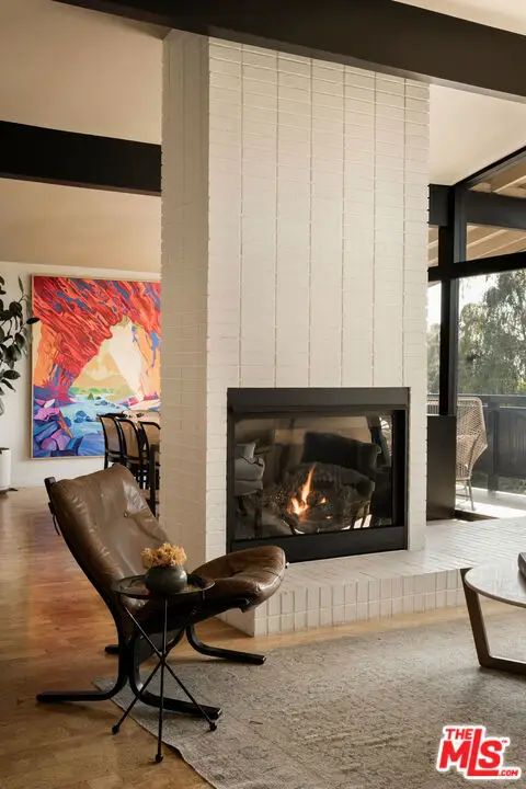 2825 La Cuesta Drive, Los Angeles, CA 90046 - #2