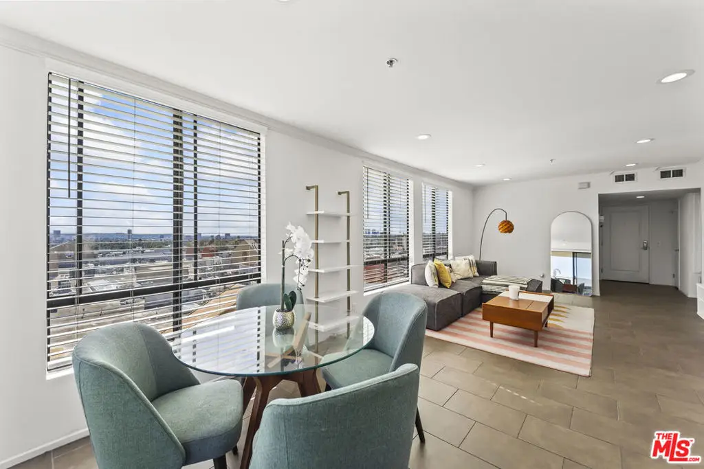 7320 Hawthorn Avenue #401, Los Angeles, CA 90046 - #1