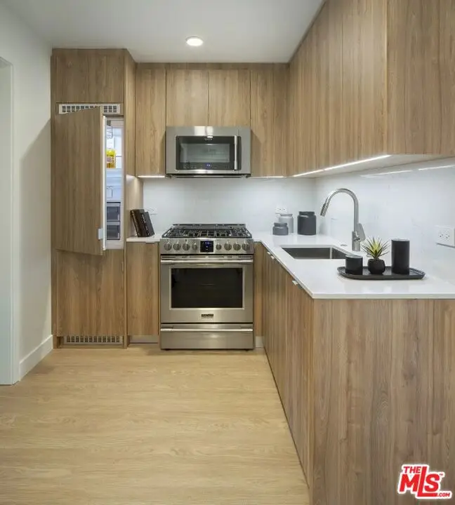 1427 Barry Avenue, Los Angeles, CA 90025 - #3