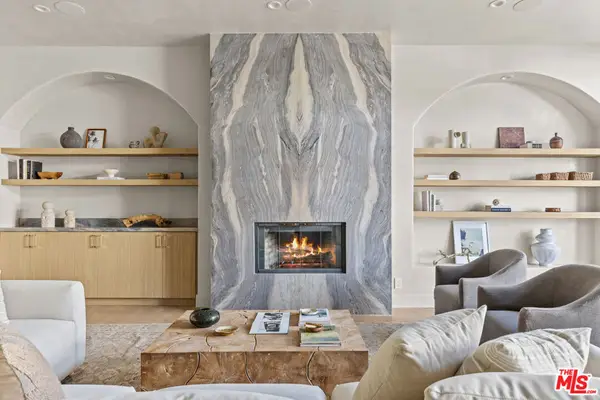 18 Voyage Street, Marina Del Rey, CA 90292