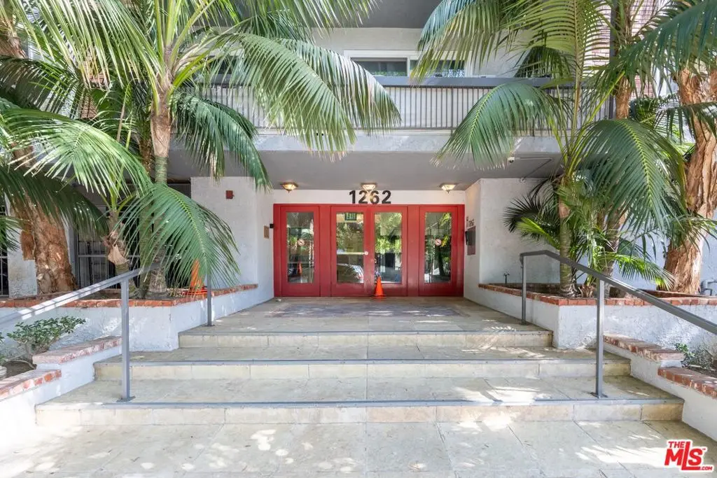 1262 S Barrington Avenue #204, Los Angeles, CA 90025 - #1