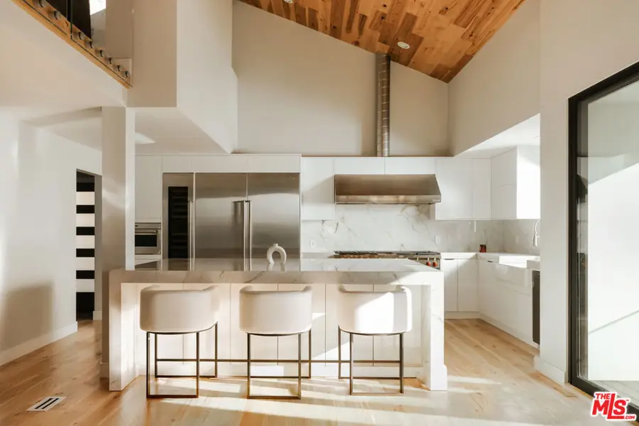 8566 Hollywood Boulevard, Los Angeles, CA 90069 - #3