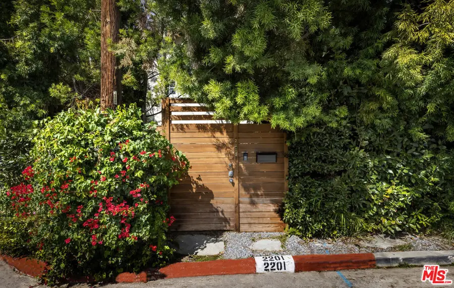 2201 N Willetta Avenue, Los Angeles, CA 90068 - #2