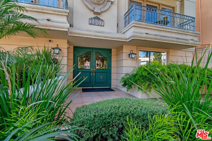2007 S Beverly Glen Boulevard #102, Los Angeles, CA 90025 - #2