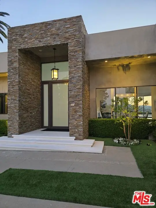 16167 Royal Oak Road, Encino, CA 91436 - #2