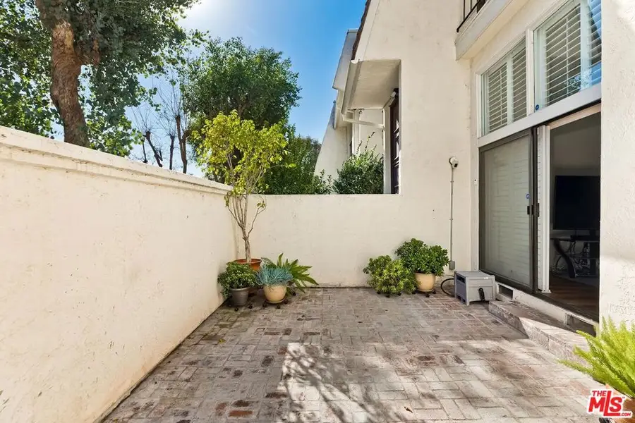 1/2 Randi Avenue, Woodland Hills, CA 91367 - #3