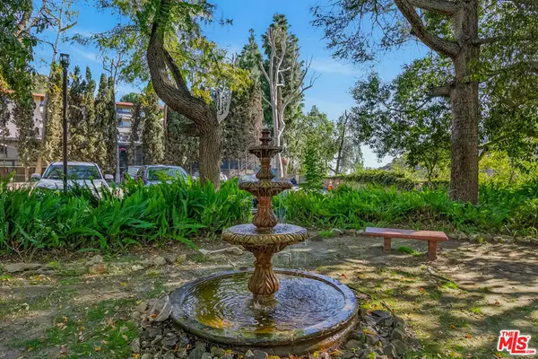 2700 Cahuenga Boulevard #E. 4220, Los Angeles, CA 90068