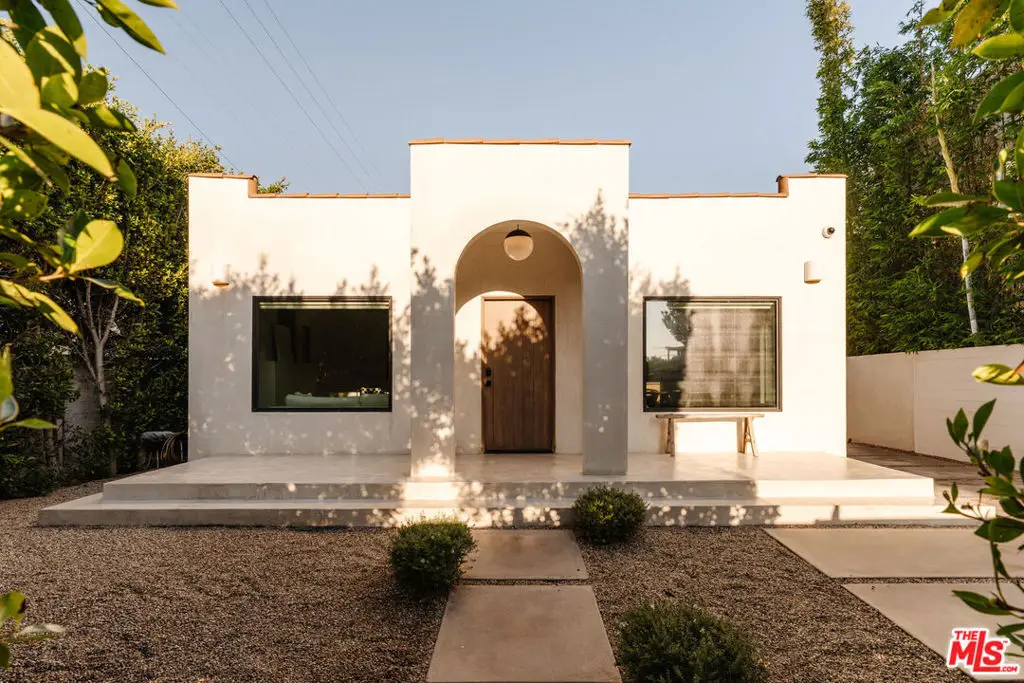 2418 Walnut Avenue, Venice, CA 90291 - #1