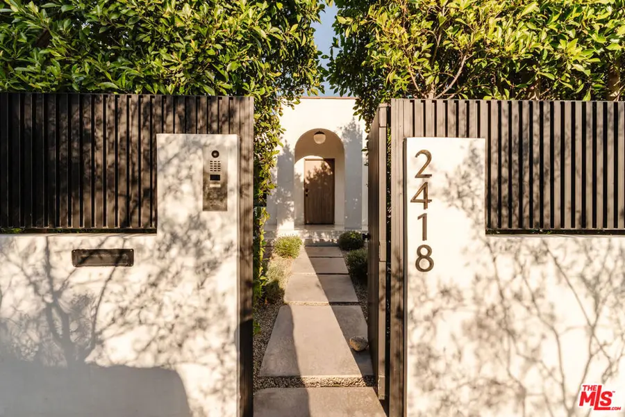 2418 Walnut Avenue, Venice, CA 90291 - #2