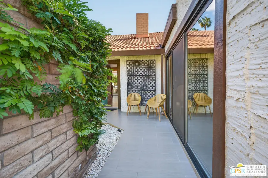 2380 W Miramonte Circle #C, Palm Springs, CA 92264 - #3