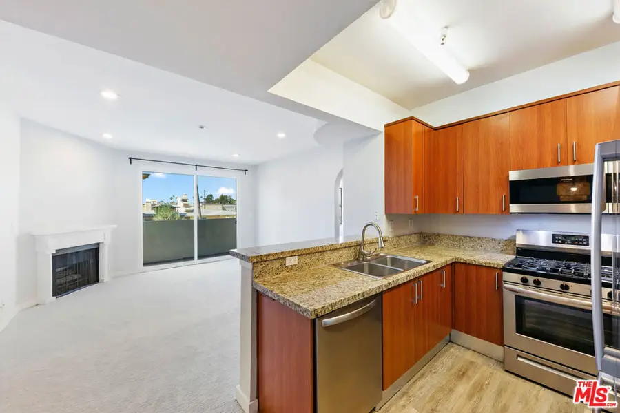 620 S Gramercy Place #320, Los Angeles, CA 90005 - #2