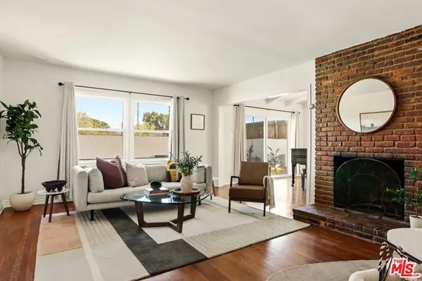 6818 Varna Avenue, Van Nuys, CA 91405