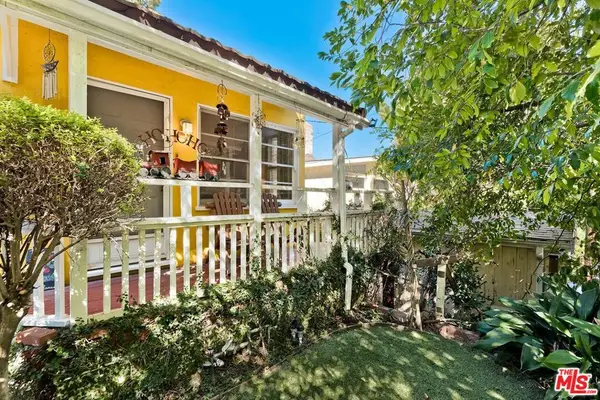8535 Walnut Drive, Los Angeles, CA 90046