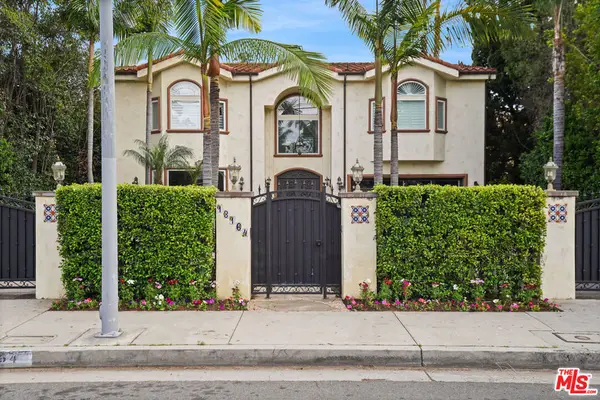 13164 Magnolia Boulevard, Sherman Oaks, CA 91423