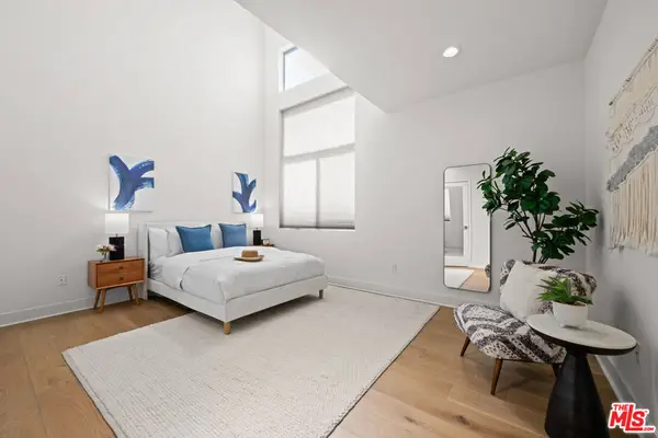 108 S Croft Avenue #102, Los Angeles, CA 90048