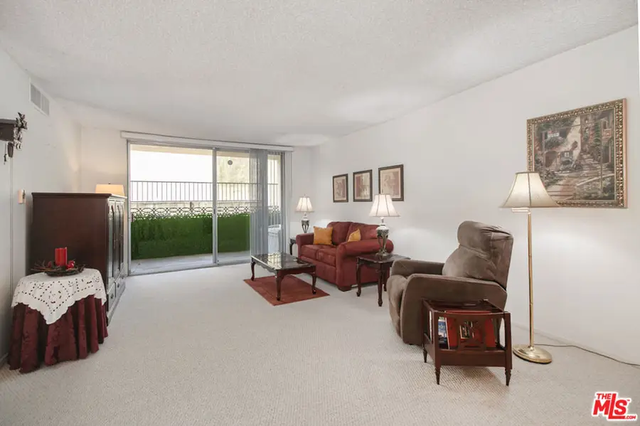 15248 Dickens Street #108, Sherman Oaks, CA 91403 - #2