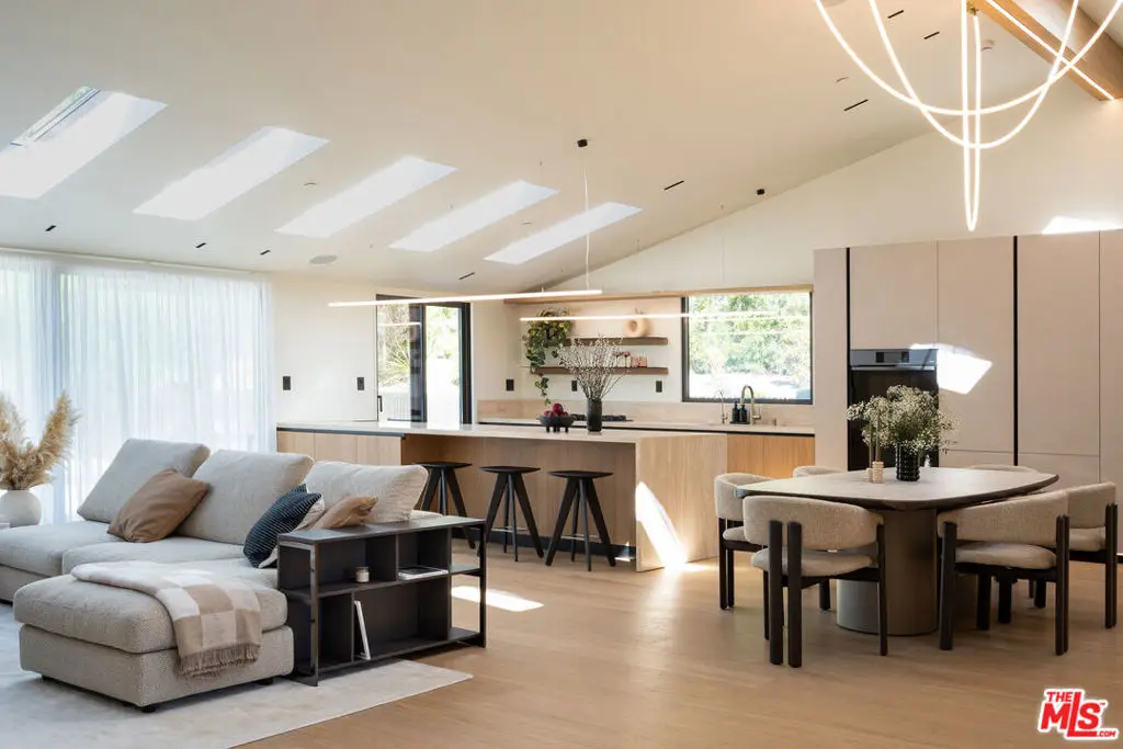 5973 Ellenview Avenue, Woodland Hills, CA 91367 - #1