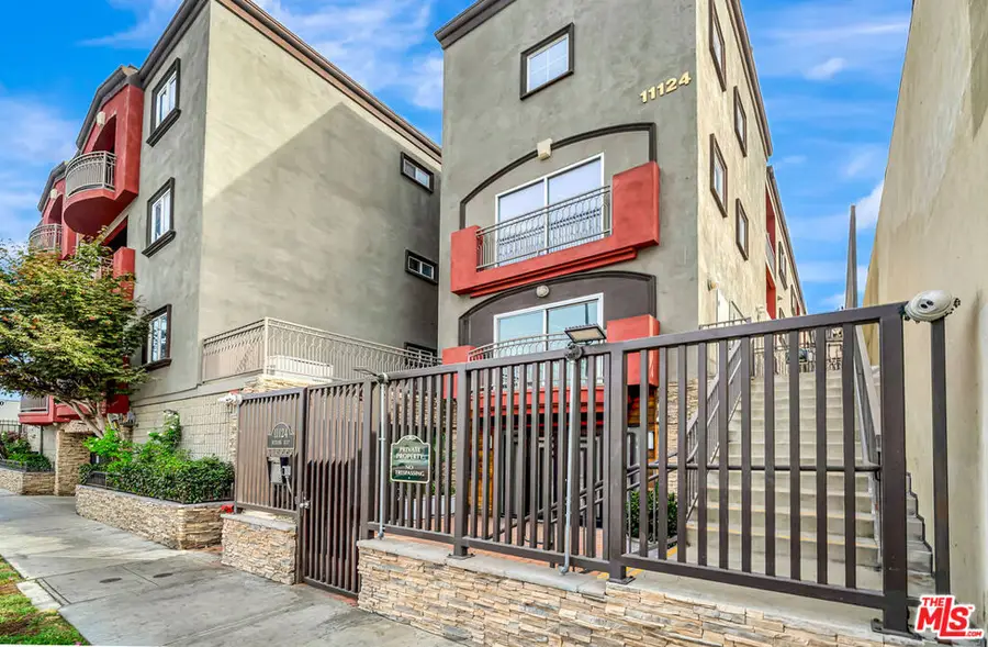11124 Burbank Boulevard #311, North Hollywood, CA 91601 - #2