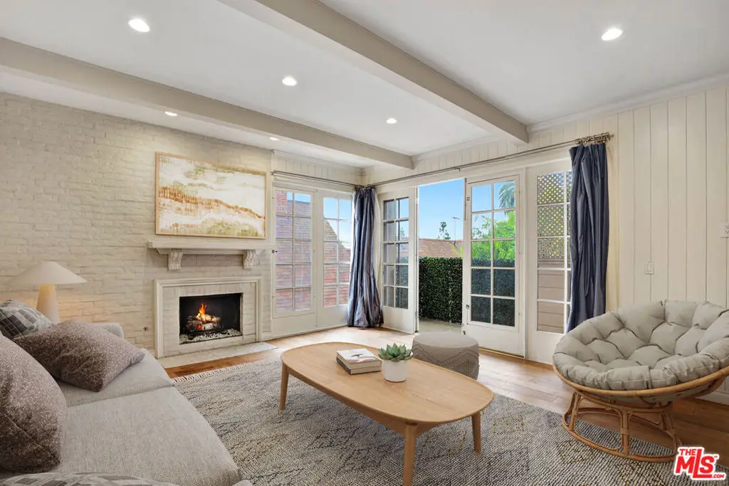 1260 S Beverly Glen Boulevard #304, Los Angeles, CA 90024 - #1