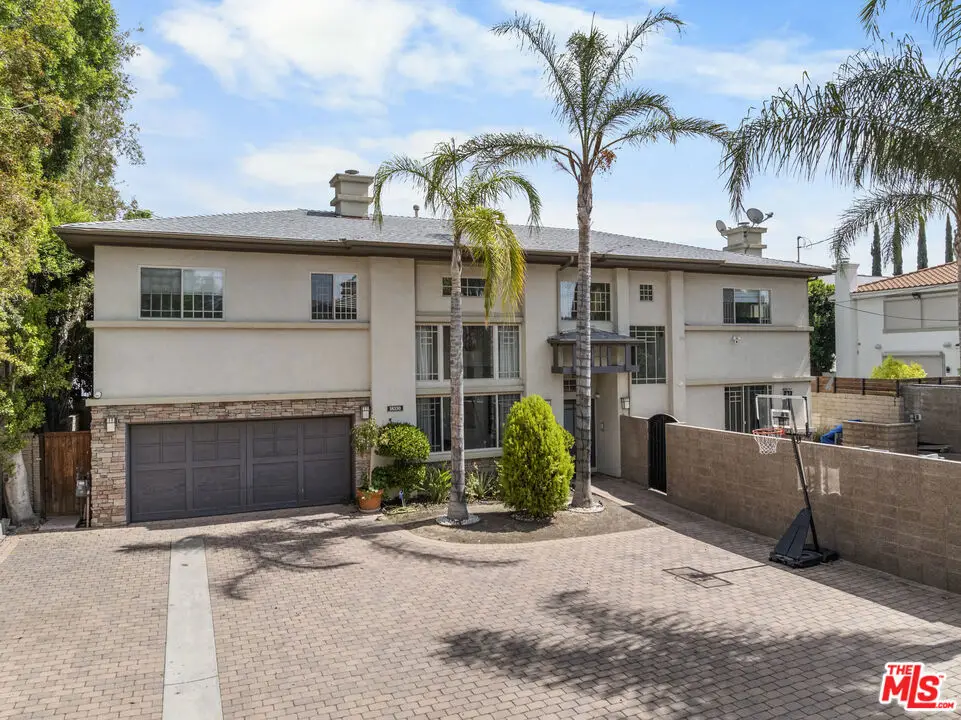18330 Hanan Court, Tarzana, CA 91356 - #1