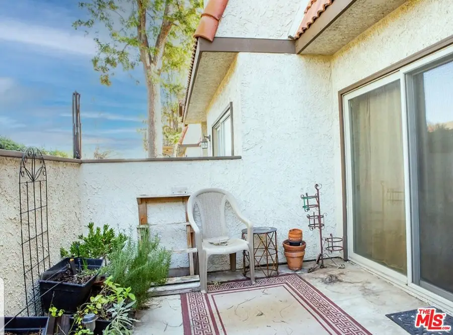 27656 Ironstone Drive #2, Canyon Country, CA 91387 - #3