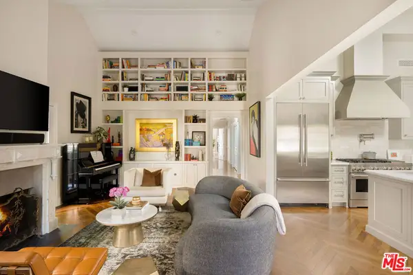 8906 Ashcroft Avenue, West Hollywood, CA 90048