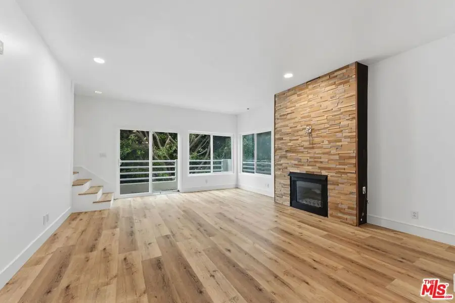 1160 Granville Avenue #104, Los Angeles, CA 90049 - #2
