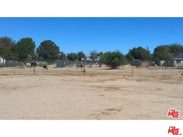 2241 W Avenue M12, Palmdale, CA 93551 - #2