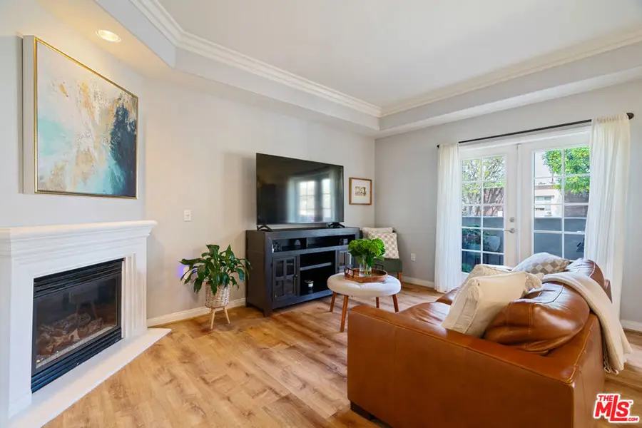 12010 Magnolia Boulevard #101, Valley Village, CA 91607 - #3