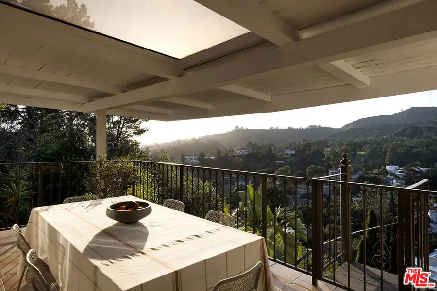 4061 Farmouth Drive, Los Angeles, CA 90027 - #3