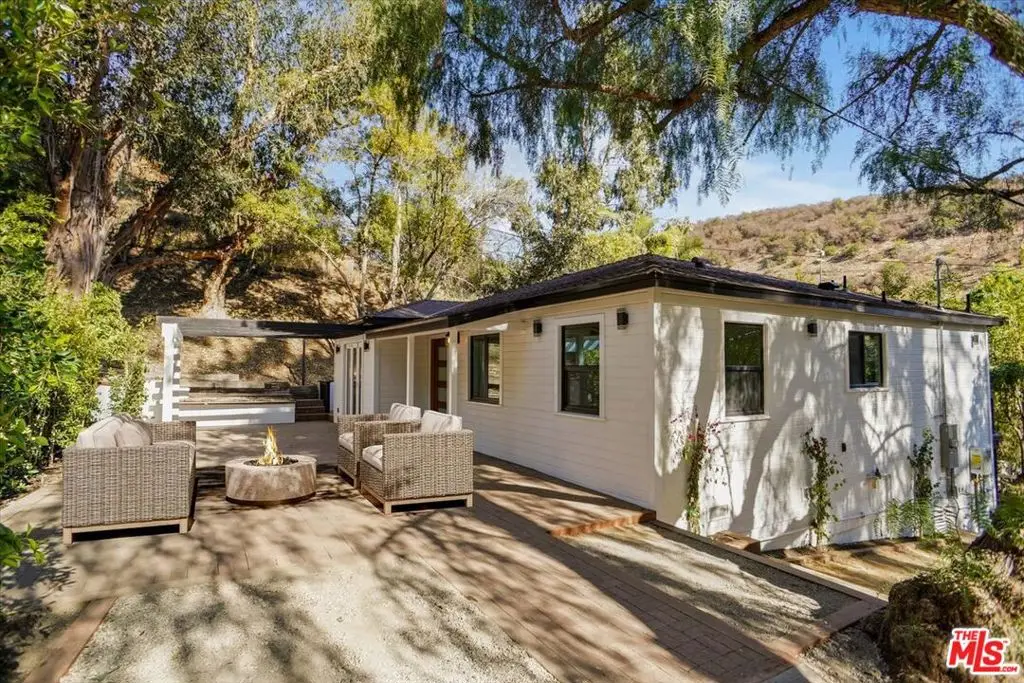 9615 Highland Gorge Drive, Beverly Hills, CA 90210 - #1