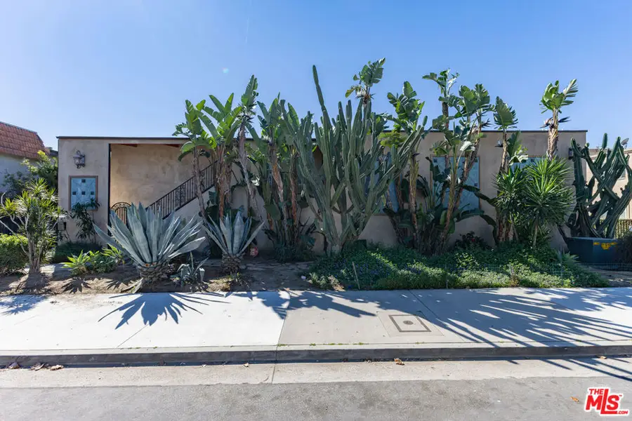 12014 Kling Street #18, Valley Village, CA 91607 - #2