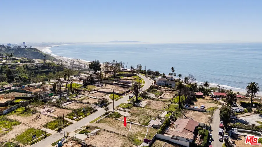 353 N Las Casas Avenue, Pacific Palisades, CA 90272 - #2