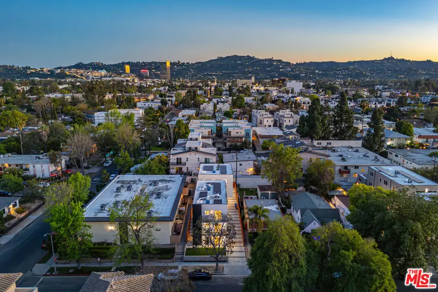 10810 Hesby Street, North Hollywood, CA 91601 - #2